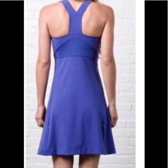 Crane & Lion Active Dress - Picture 2 of 11